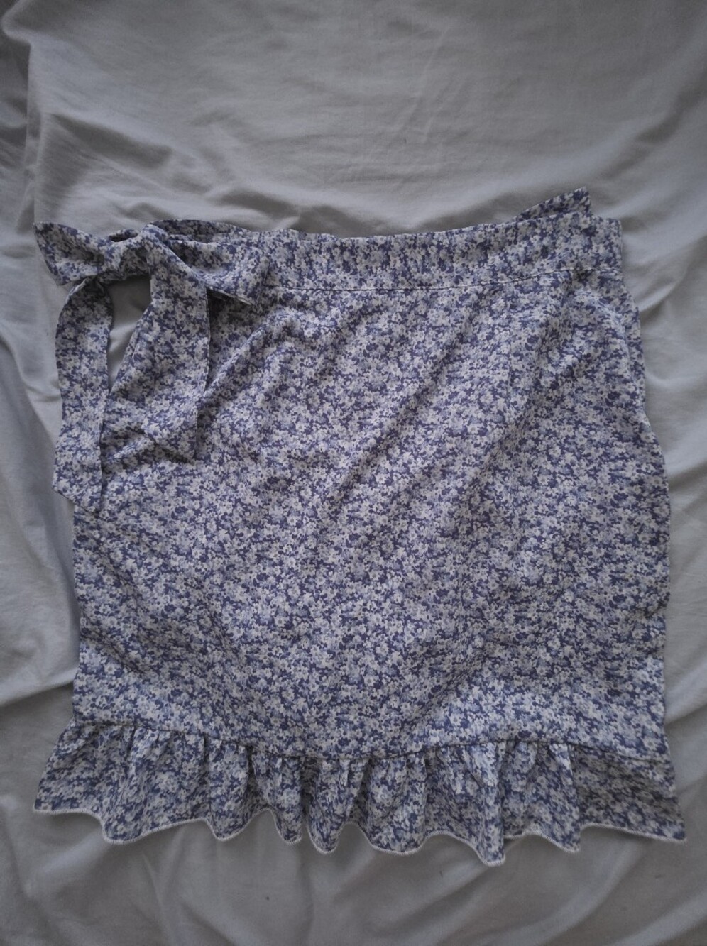 SHEIN Blue Floral Tie-Waist Ruffle Hem Flowy Skirt